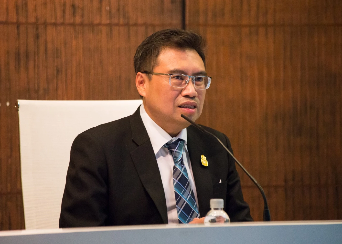 นายพรชัย ฐีระเวช ผู้อำนวยการสำนักเศรษฐกิจการคลังในฐานะโฆษกกระทรวงการคลัง