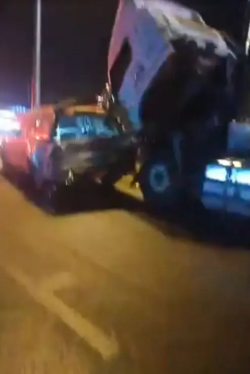 ชนวินาศสันตะโร 14 คัน ถนนมิตรภาพขาเข้ากรุงเทพฯ
