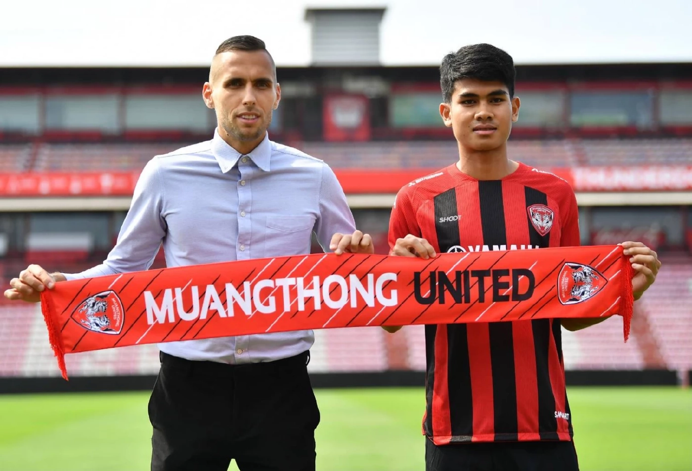 "เมืองทอง" เปิดตัว 6 นักเตะใหม่สู้ศึกไทยลีกเลก 2 อย่างเป็นทางการ