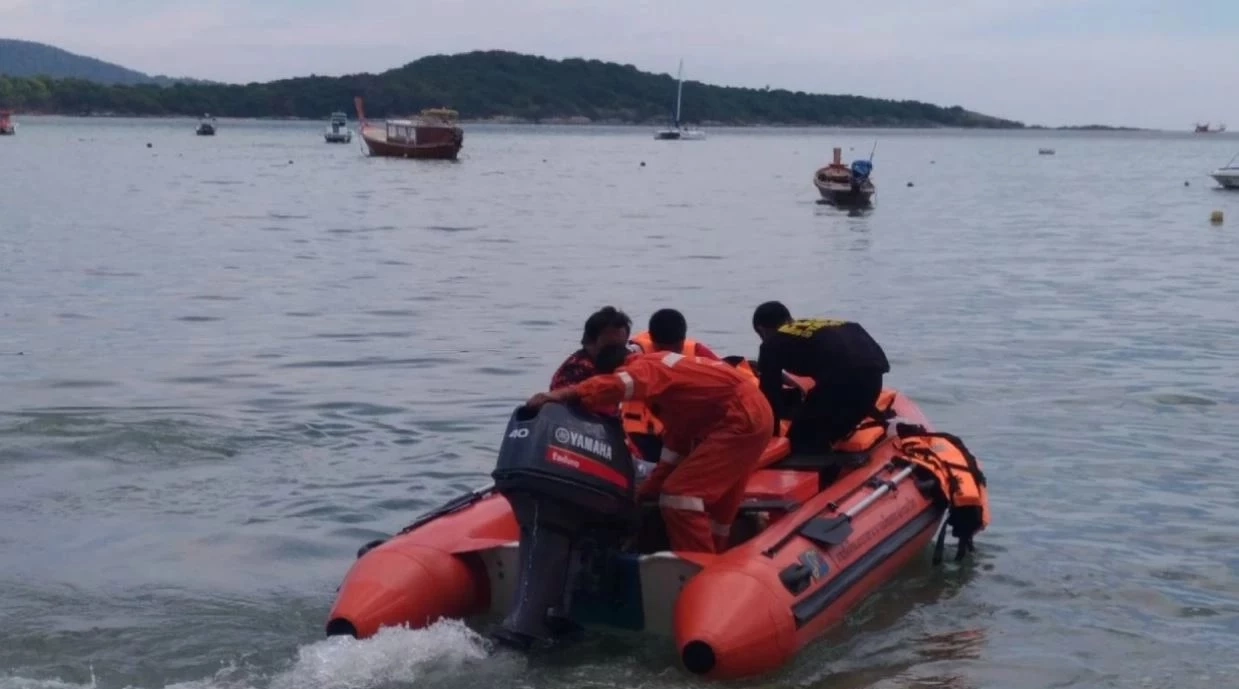 เจ้าหน้าที่เร่งค้นหานักท่องเที่ยวโรมาเนีย สูญหายในทะเล ที่หาดราไวย์