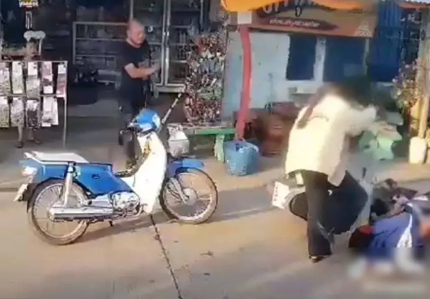 ผัวเมา เผยวินาทีแวะซื้อเหล้า-รถล้ม โดนเมียหวดเต็มคาราเบล
