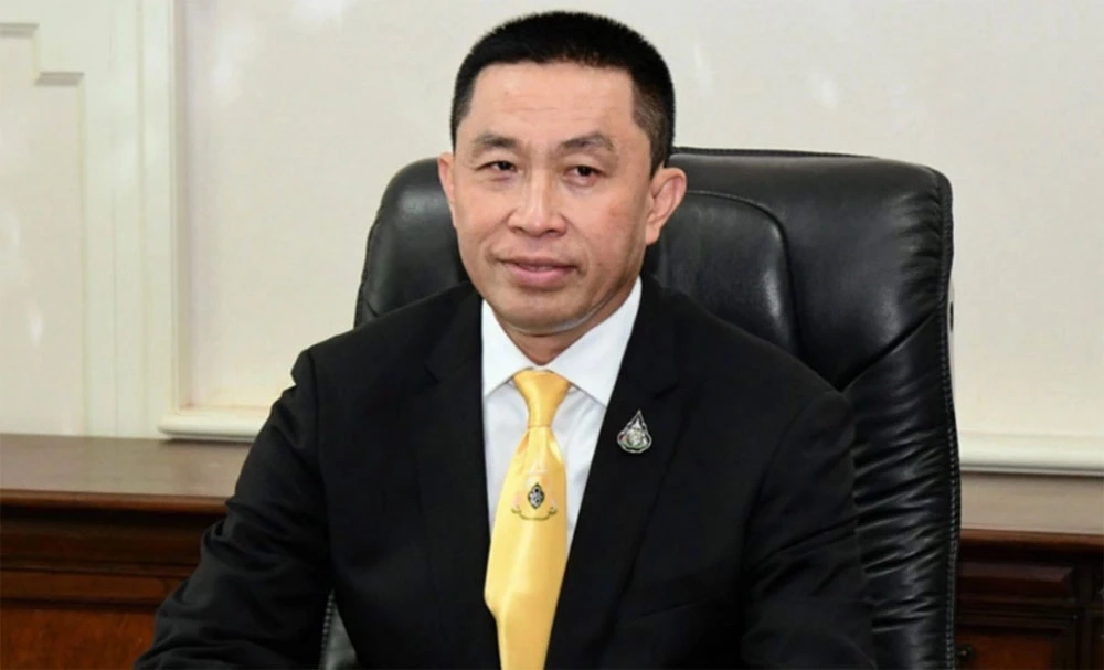 ศักดิ์สยาม ชิดชอบ ได้ยื่นร้องคัดค้านกรณีการยื่นดังกล่าวของพรรคฝ่ายค้านต่อประธานสภาฯ