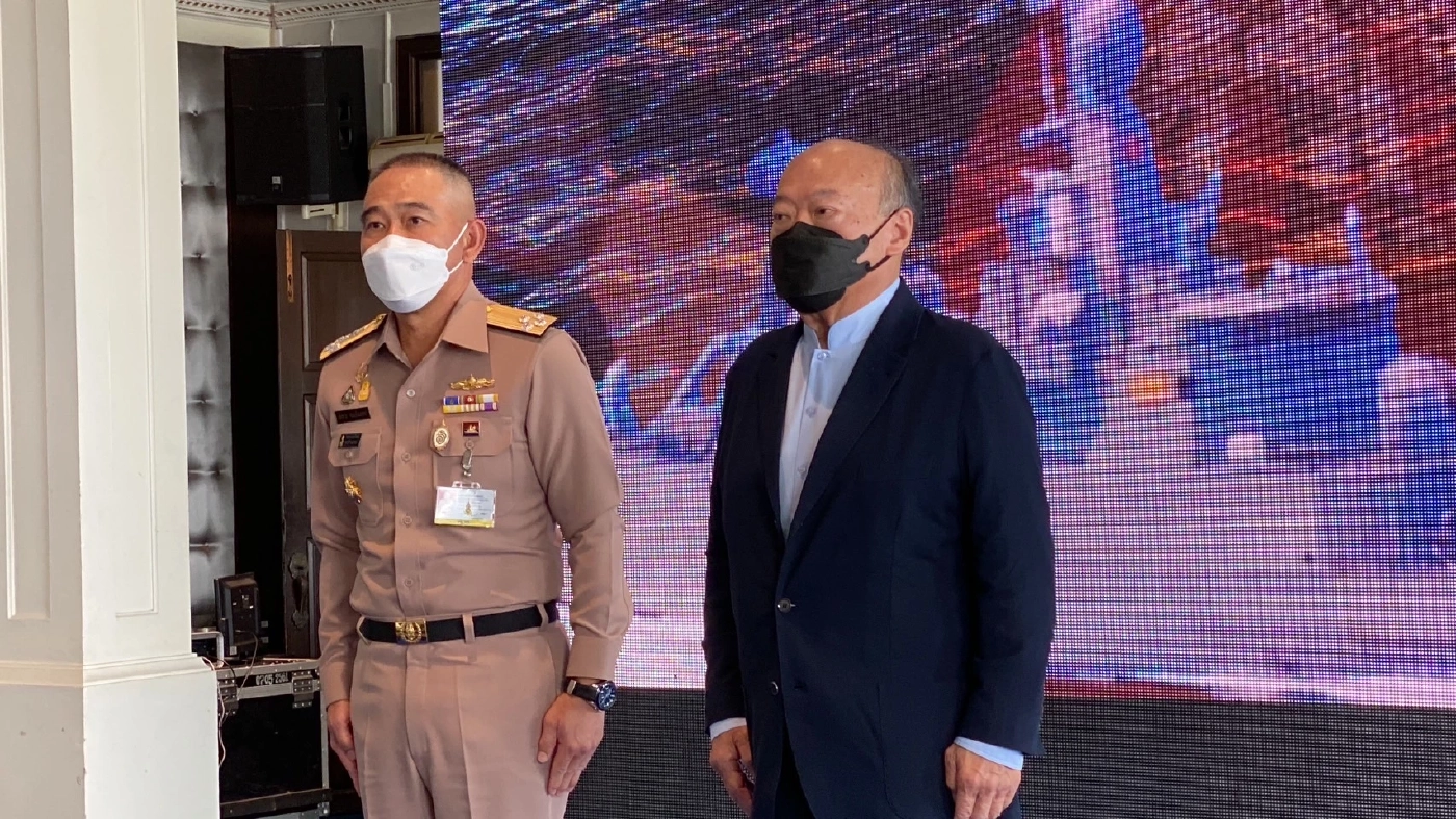 พล.ร.อ.เชิงชาย ชมเชิงแพทย์ / นายคีรี กาญจนพาสน์