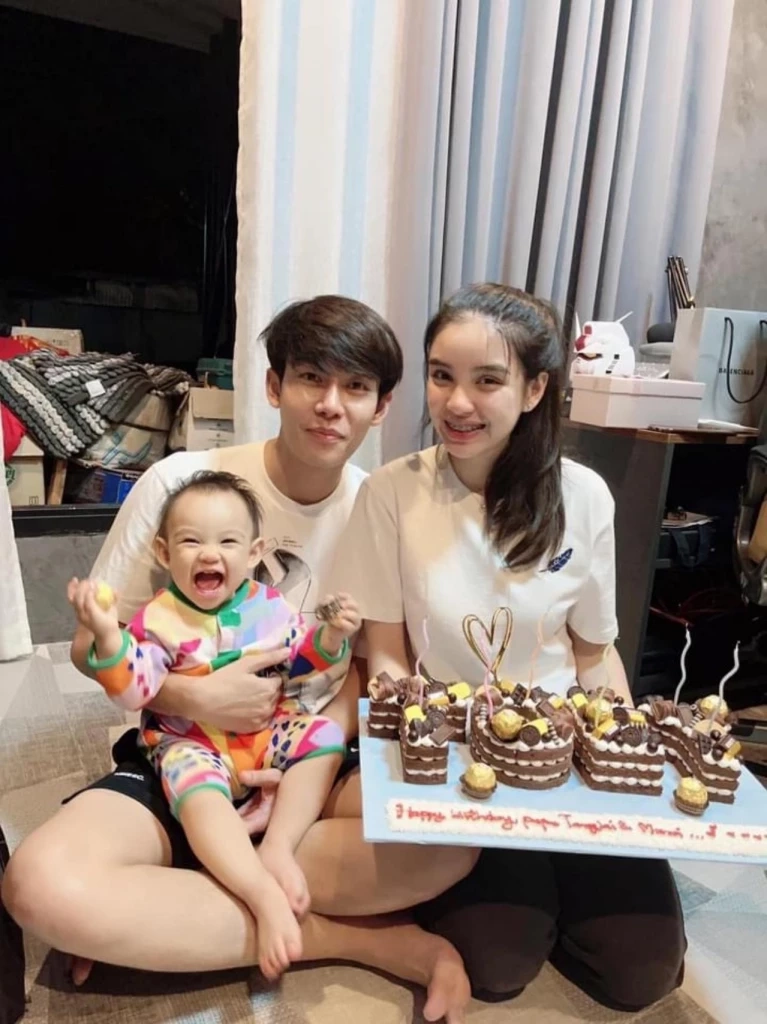 เคยโดนด่าหนัก "ครูเต้ย อภิวัฒน์"  เปิดตัวลูกเมีย ฝ่าดราม่าคบซ้อนโลกสองใบ