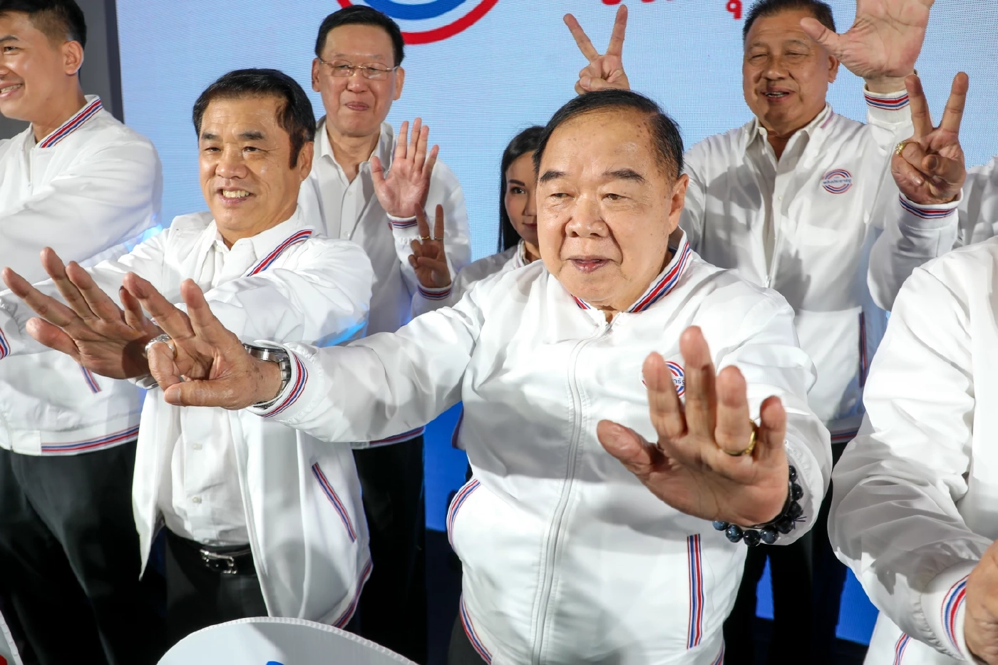 “พล.อ.ประวิตร วงษ์สุวรรณ” หัวหน้าพรรคพลังประชารัฐ