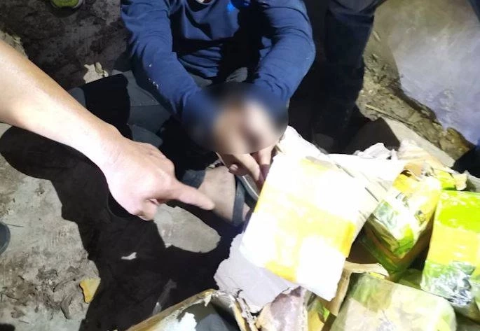 ตร.มุกดาหาร จับยาไอซ์ 31 กก. ซุกห้องน้ำร้างในโรงเรียน