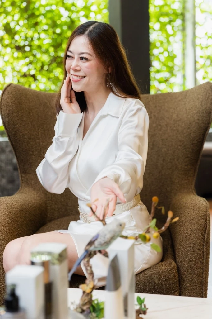 แพทย์หญิงอณัฏฐ์ชา อัศดามงคล แพทย์ผู้เชี่ยวชาญด้านผิวหนังและความงาม