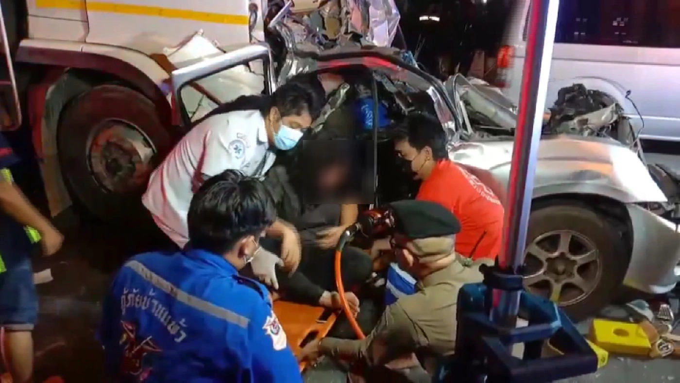 กู้ภัยฯ ช่วยเหลือ นางสาวอิม ออกมาได้อย่างปลอดภัย