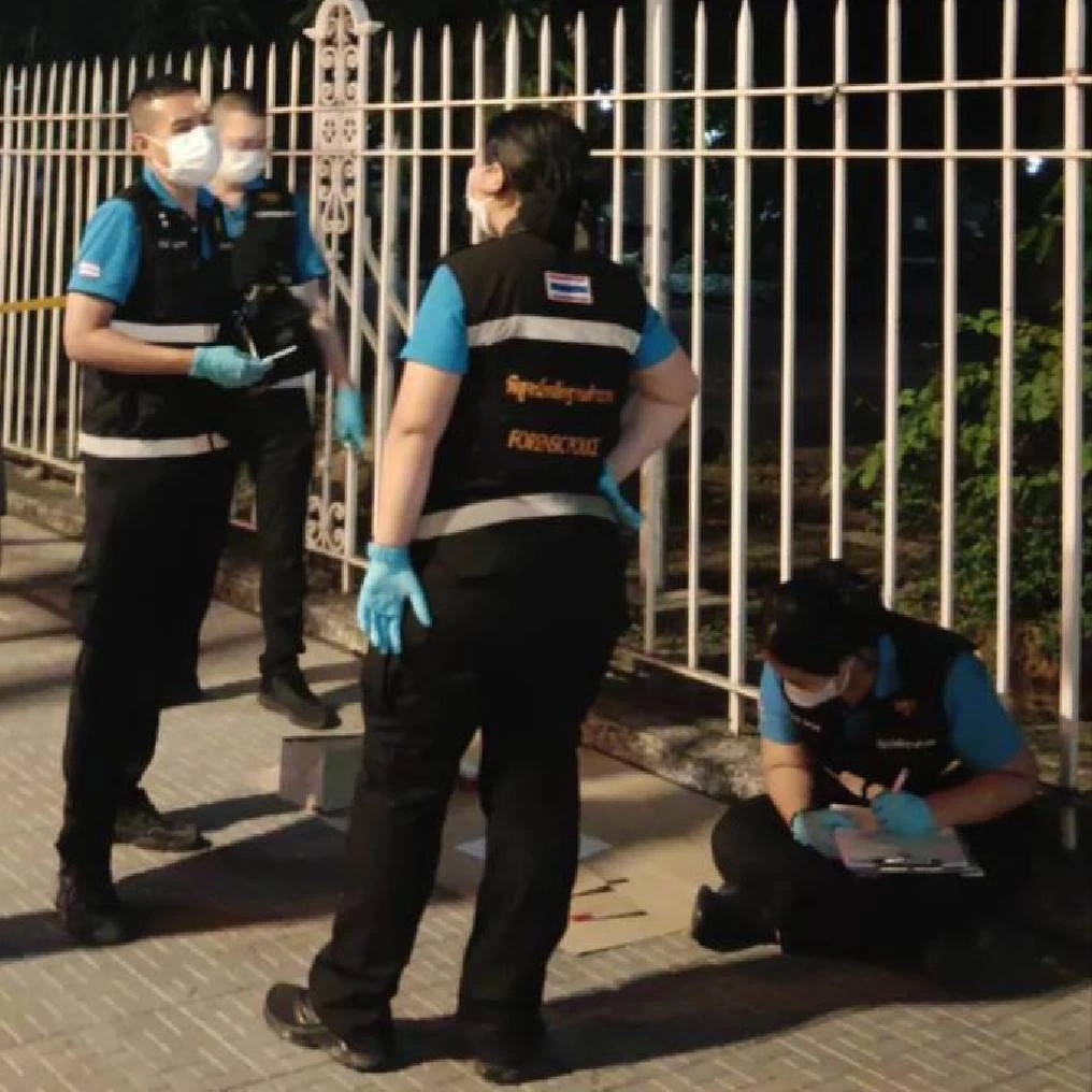 อุกอาจ! คนร้ายประกบยิง นศ.ช่างกล ย่านปทุมวัน ดับริมถนนพญาไท