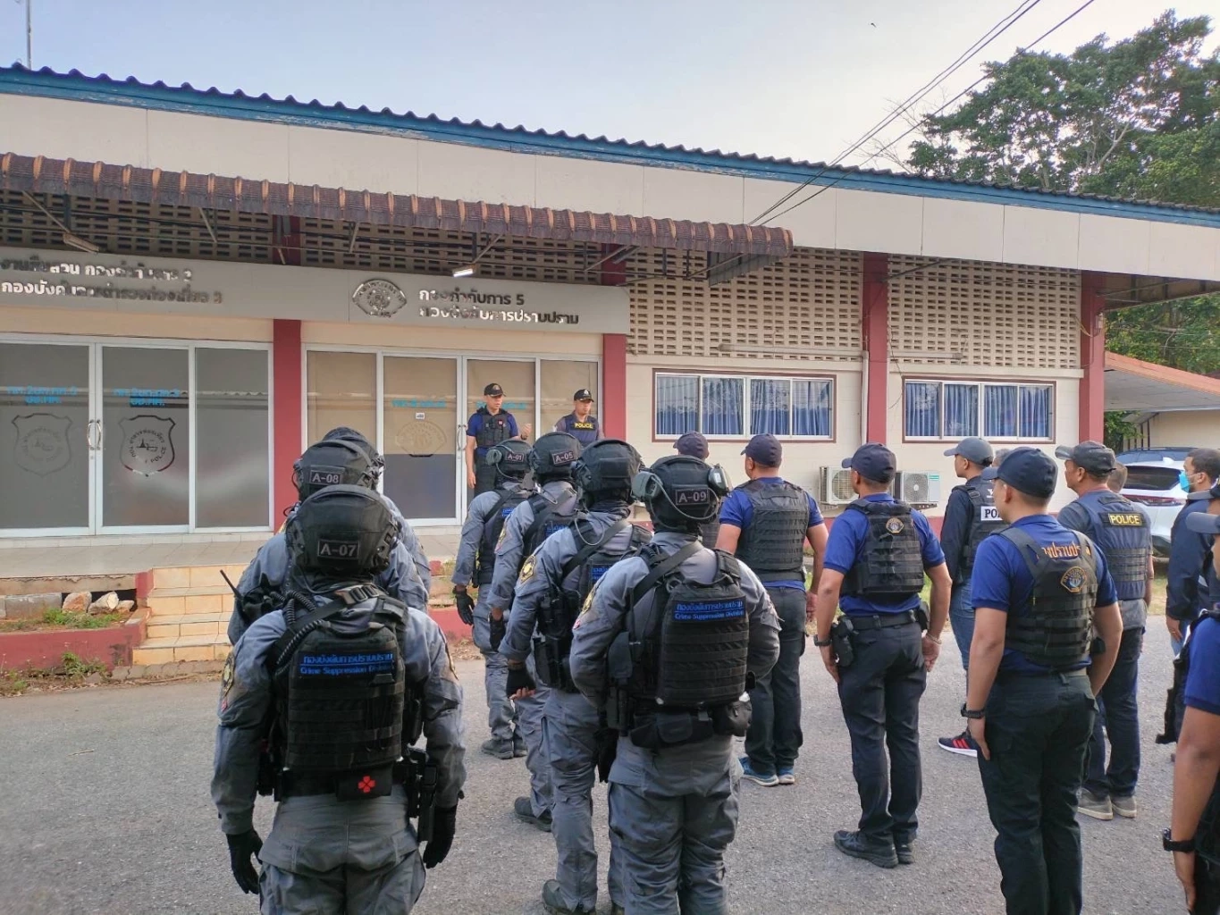 กองปราบรวบ 2 คนร้าย รับจ้างเด็ดหัว ส.อบต.อิปัน มือปืนไหวตัวหนีรอด