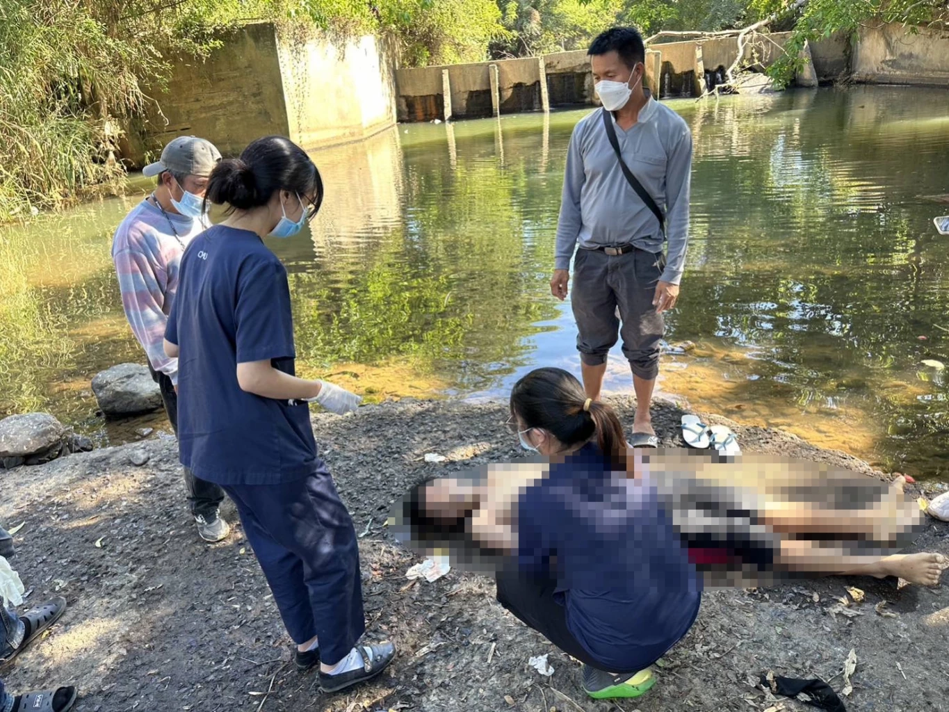 สลดรับวันเด็ก! 5 วัยรุ่นชวนกันไปเล่นน้ำฝาย เพื่อนจมน้ำดับหน้าต่อตา