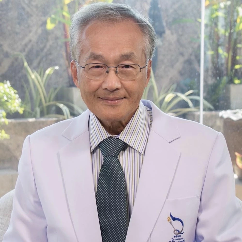 "หมอมนูญ" เผย ยอดผู้ป่วยไข้หวัดใหญ่พุ่งแซงโควิด ชี้ ควรรับการฉีดวัคซีนปีละครั้ง 