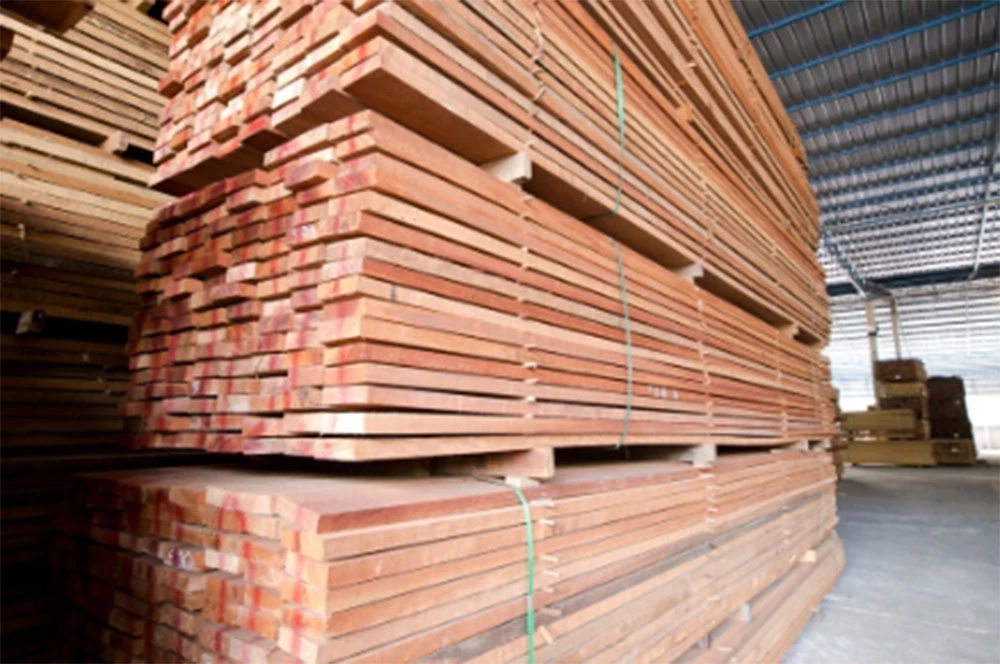 กระทรวงพาณิชย์ คุมเข้มนำเข้า “ไม้แปรรูป” รวมทั้งสิ่งประดิษฐ์ เครื่องใช้ หรือสิ่งอื่นใดที่ทำด้วยไม้เข้ามาในราชอาณาจักร