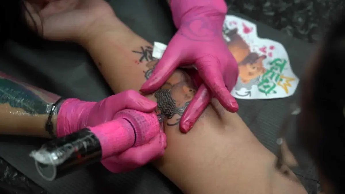 พหุลักษณ์บนเรือนร่าง “รอยสัก” อัตลักษณ์ที่ยังข้ามไม่พ้นกรอบ?