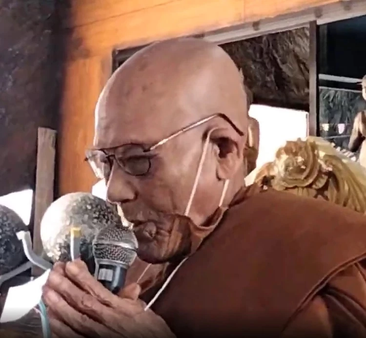 คอหวยทึ่ง เลขเด็ดงวดนี้ หวย17/1/66 "หลวงพ่อแผ้ว" เขียนยันต์กลางอากาศ