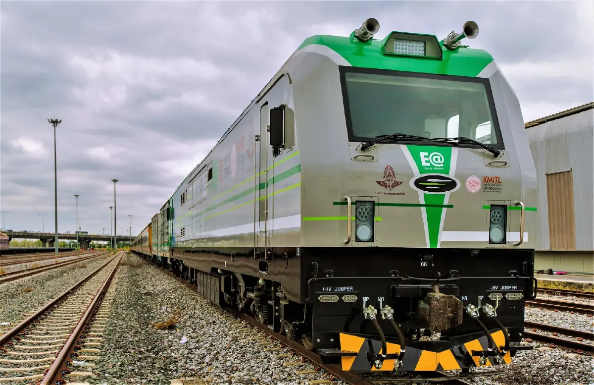 EA ส่งหัวรถจักรไฟฟ้าพลังงานแบตเตอรี่ ‘MINE Locomotive’ ทดลองวิ่งจริงสู่สถานีกลางกรุงเทพอภิวัฒน์ ผลักดันระบบรางไทยเพื่อสิ่งแวดล้อมอย่างยั่งยืน