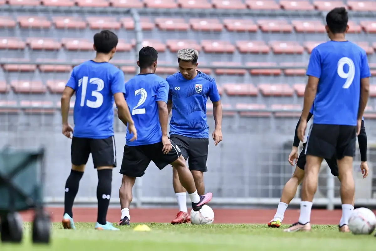 ประมวลภาพบรรยากาศ "ทีมชาติไทย" ซ้อมครั้งสุดท้ายก่อนดวลมาเลเซีย