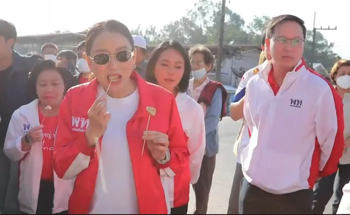 “อุ๊งอิ๊งค์” ปลุกชาวหนองคาย ! เลือก “เพื่อไทย” แลนด์สไลด์ยกจังหวัด