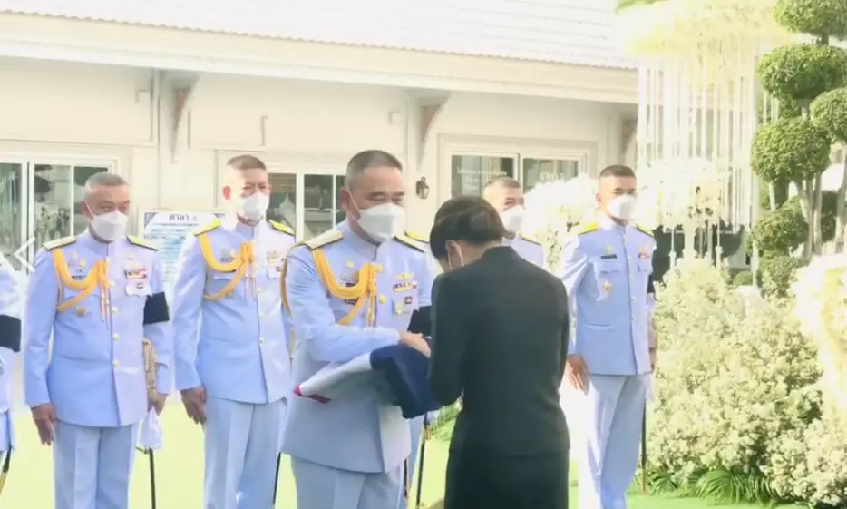 องคมนตรีเป็นประธานในพิธีพระราชทานเพลิงศพ "ต้นเรือพลับ"