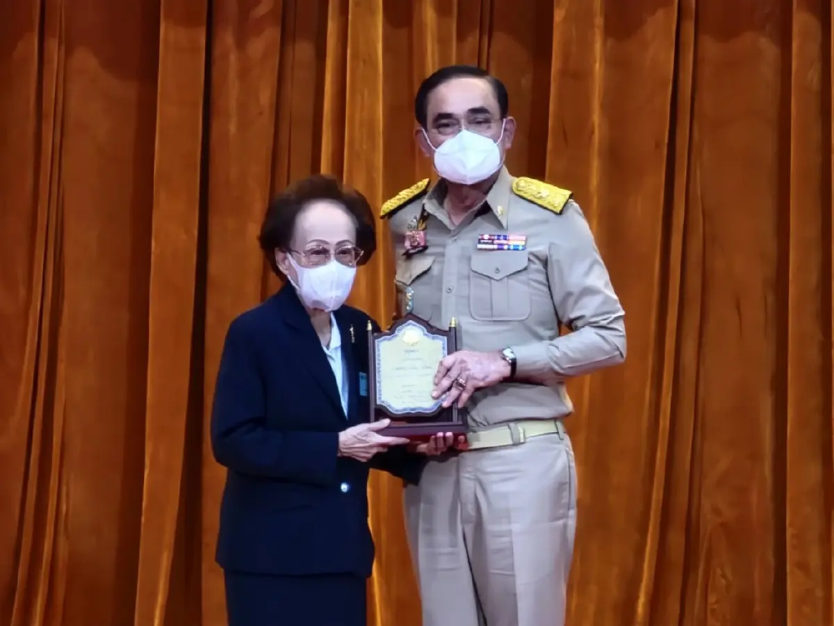 “นายกฯ” ขอครูสอนเด็กเรียนรู้ประวัติศาสตร์ ไม่ต้องขัดแย้ง