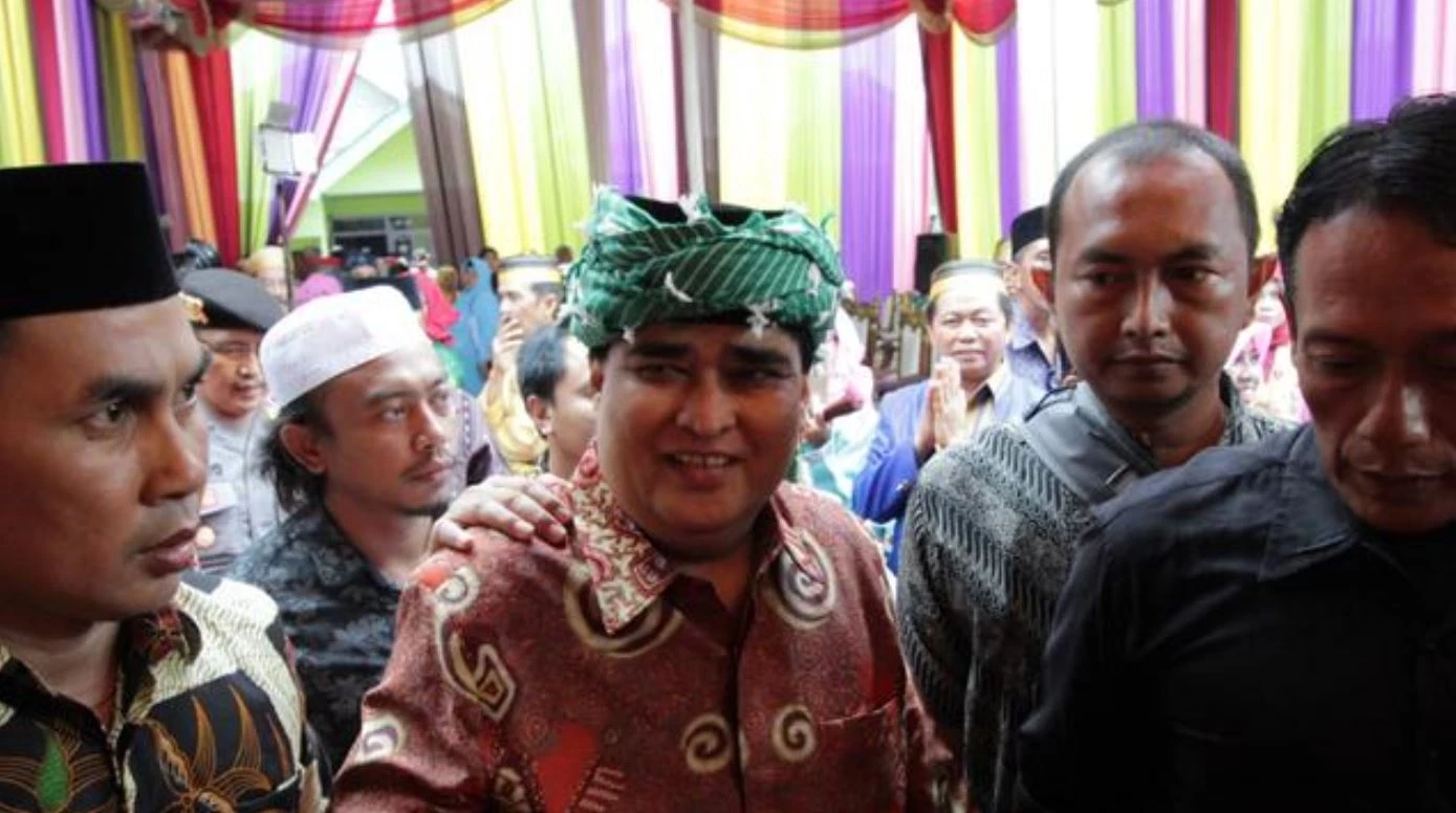 รื้อตำนาน "จอมขมังเวทย์เสกเงิน" แห่งอินโดนีเซีย