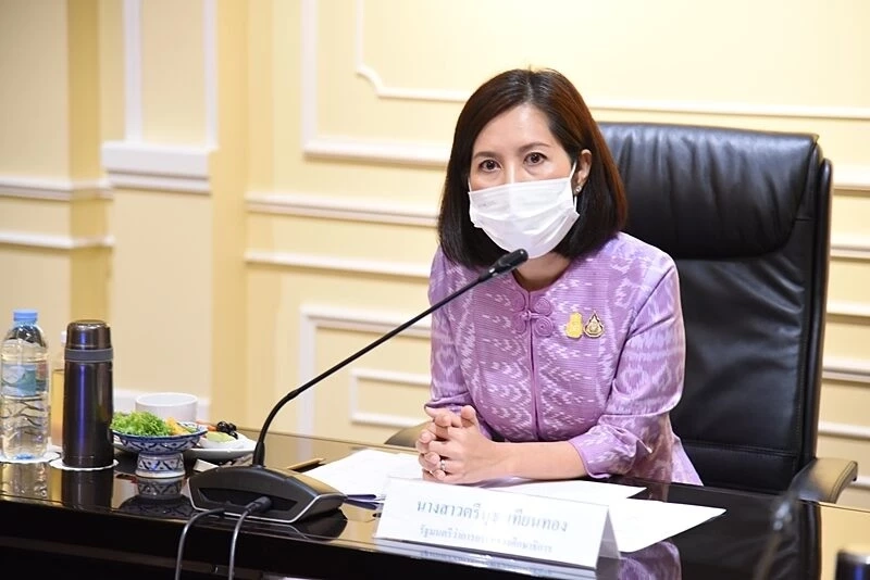 ตรีนุช ลงนามระเบียบศธ. แนวปฏิบัติไว้ทรงผมของนักเรียน โดยให้สถานศึกษากำหนด