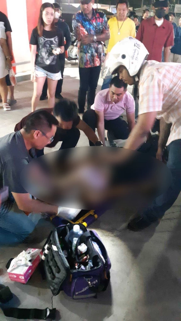 วัยรุ่น! เขม่นกันในตลาด ชักมีดไล่แทงกันดับ 1 ราย