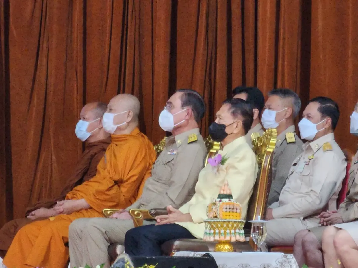 “นายกฯ” ขอครูสอนเด็กเรียนรู้ประวัติศาสตร์ ไม่ต้องขัดแย้ง
