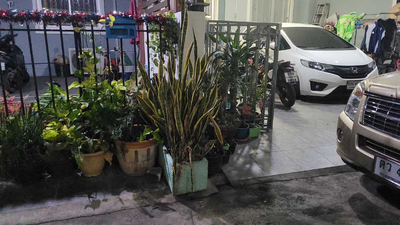 บริเวณที่คนร้ายนั่งยิง