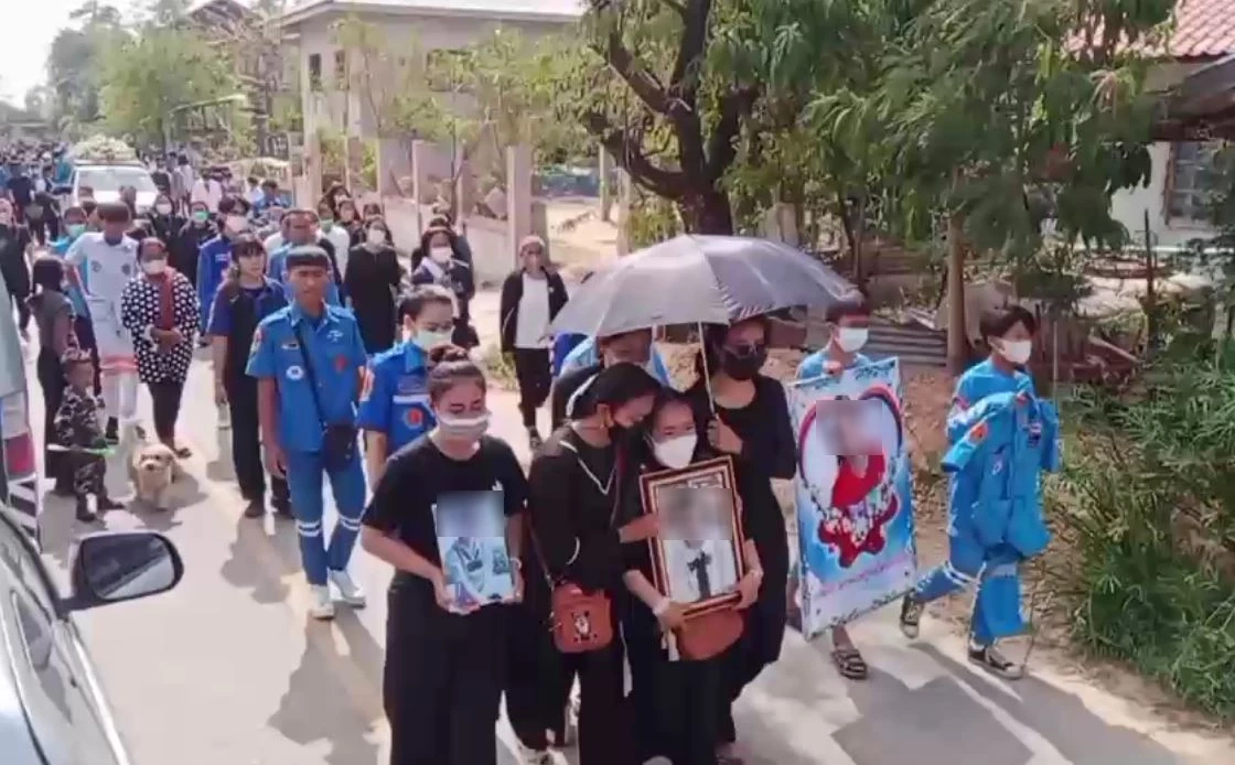 เผาแล้ว "น้องคิตตี้" เหยื่อไอ้คลั่ง พ่อแม่ร่ำไห้แทบขาดใจ