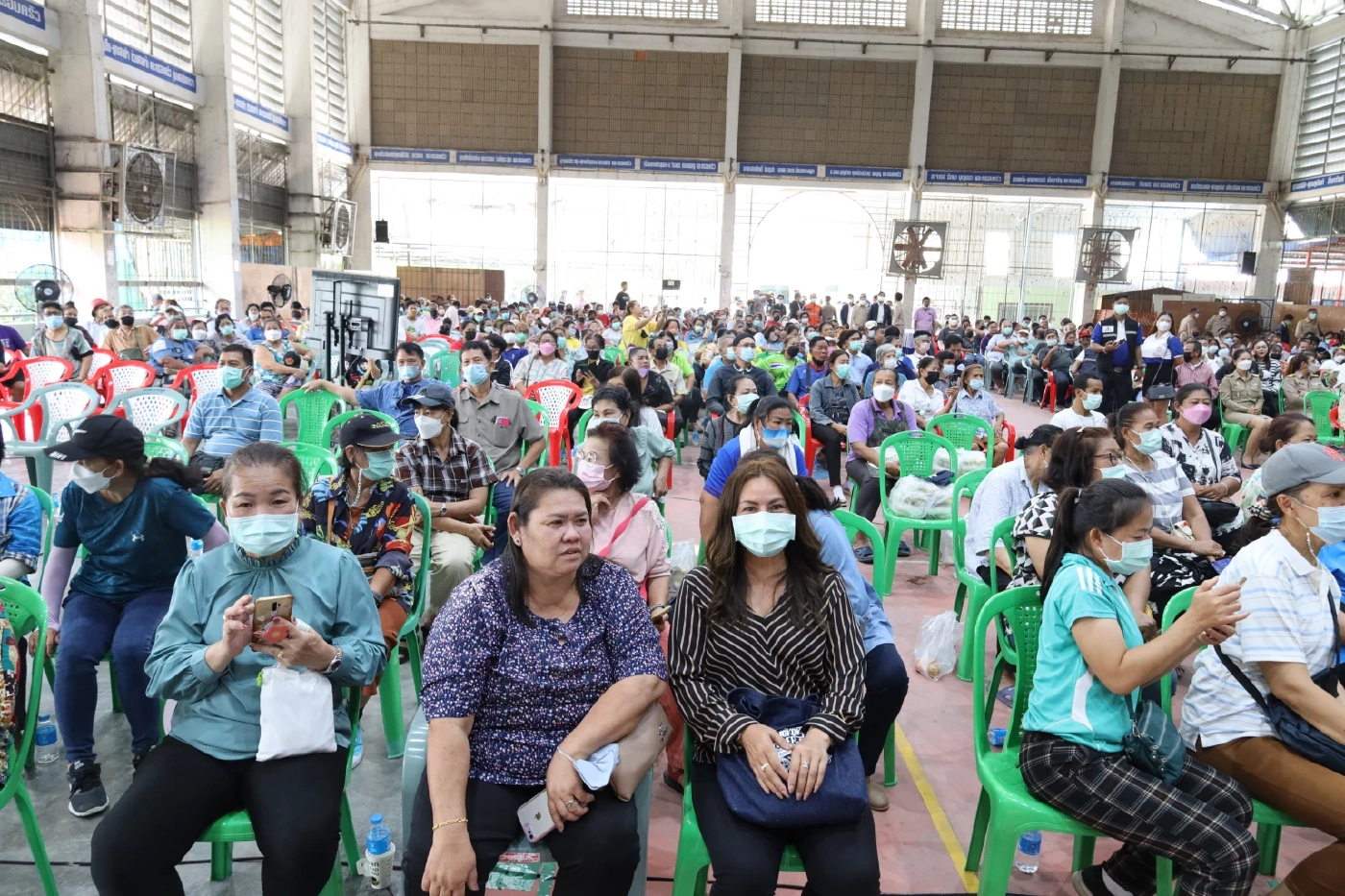 ชาวปทุมธานี มาแน่น