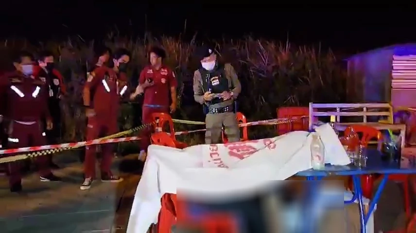 หนุ่มเมาเล่น"รัสเซียนรูเล็ตต์" กระสุนทะลุถูกเพื่อนนั่งข้างๆดับทั้งคู่