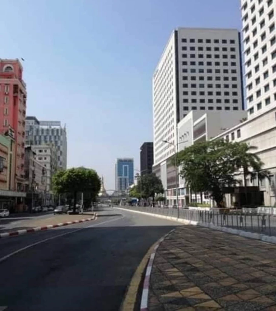 ชาวเมียนมาไม่ออกจากบ้านประท้วง 2 ปีรัฐประหาร