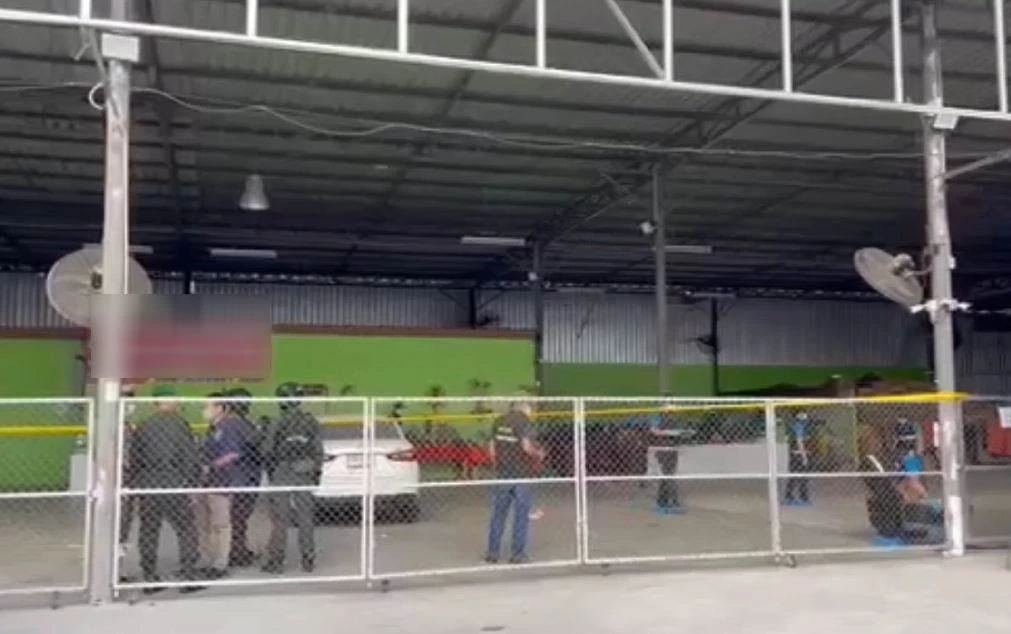 ผัว-เมีย ร้านทุเรียนดังระยอง ดอดมอบตัว ตร.แจ้งข้อหา ก่อนปล่อยกลับ