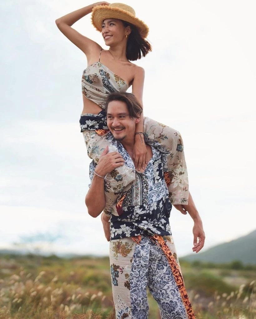 “อนันดา” ควงแขนเจ้าสาว “ณิชชา” แถลงข่าวสละโสด ขอเที่ยวรอบโลกก่อนค่อยมีลูก