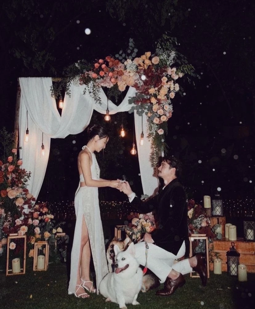 “อนันดา” ควงแขนเจ้าสาว “ณิชชา” แถลงข่าวสละโสด ขอเที่ยวรอบโลกก่อนค่อยมีลูก