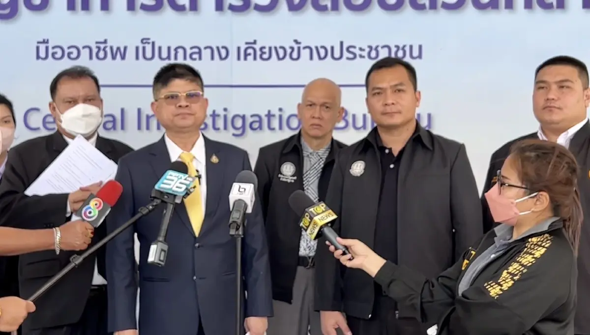 "เสกสกล-สนธิญา" แจ้งความ ปอท. เอาผิด "วีระ - เอกลักษณ์" พ.ร.บ.คอมพ์ฯ