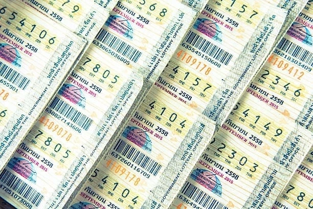 สถิติหวยออกวันพุธ เลขเด็ดเลขดัง งวด1/3/ 66 ย้อนหลังให้เต็มคาราเบล 20 ปี