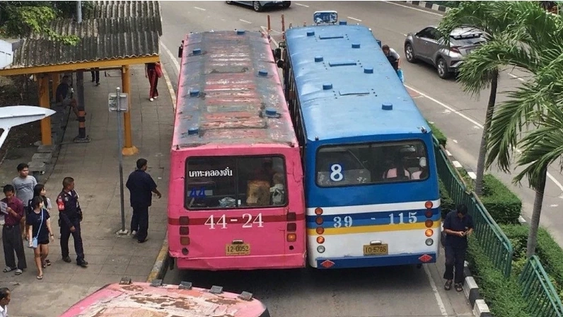 ย้อนตำนานรถเมล์สาย 8 เจ้าของฉายา "เดอะฟาสต์" ตัวจริงที่กลับมา