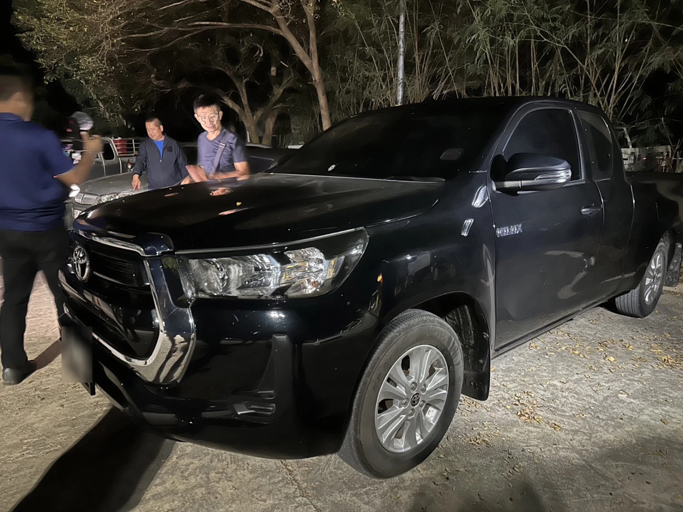 ล่อซื้อยาบ้า ปะทะเดือด"แก๊งค้ายา" ดวลสนั่นปั๊มน้ำมัน คนร้ายสาหัส 1 หนีไป 1