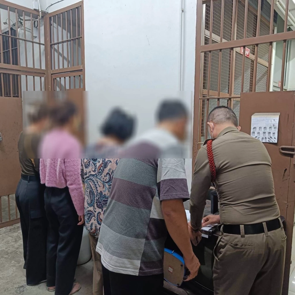 ลูกชายเฮียหมู ดอดพบตำรวจ โดนแจ้งข้อหา "กักขังหน่วงเหนี่ยวฯ" ส่วนเมียยังรอด