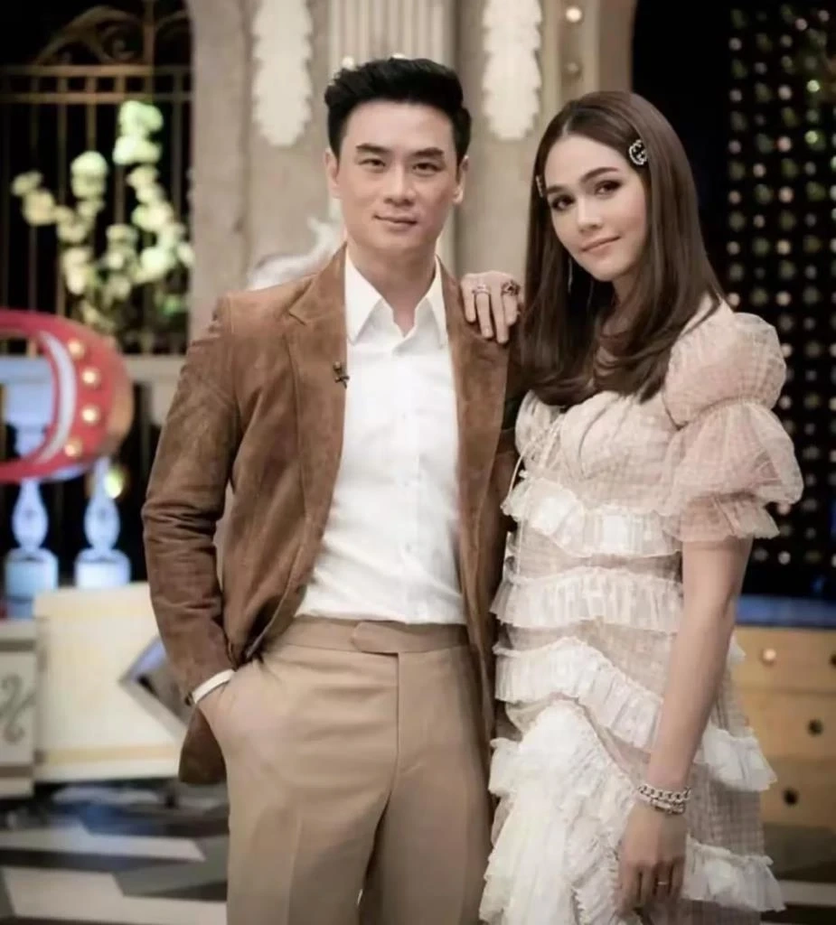 ต้นสังกัดเผย "แทน ธนัชชา" เครียดจัด หลังโดนโยงมือเป็นที่สาม น็อต-ชมพู่