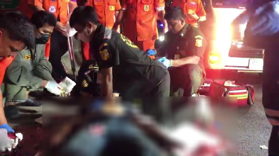 เจ้าหน้าที่กู้ภัยช่วยยื้อชีวิต ผู้ช่วยช่างภาพช่องดัง 