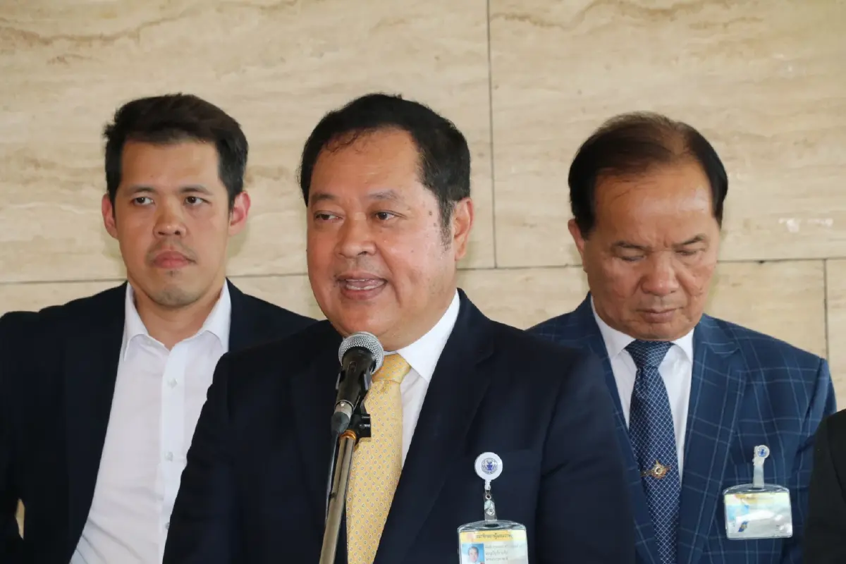 "ฝ่ายค้าน" ยังไม่จบ เปลี่ยนข้อหายื่นศาลรธน. ฟัน "ศักดิ์สยาม" พ้นตำแหน่งรมว.