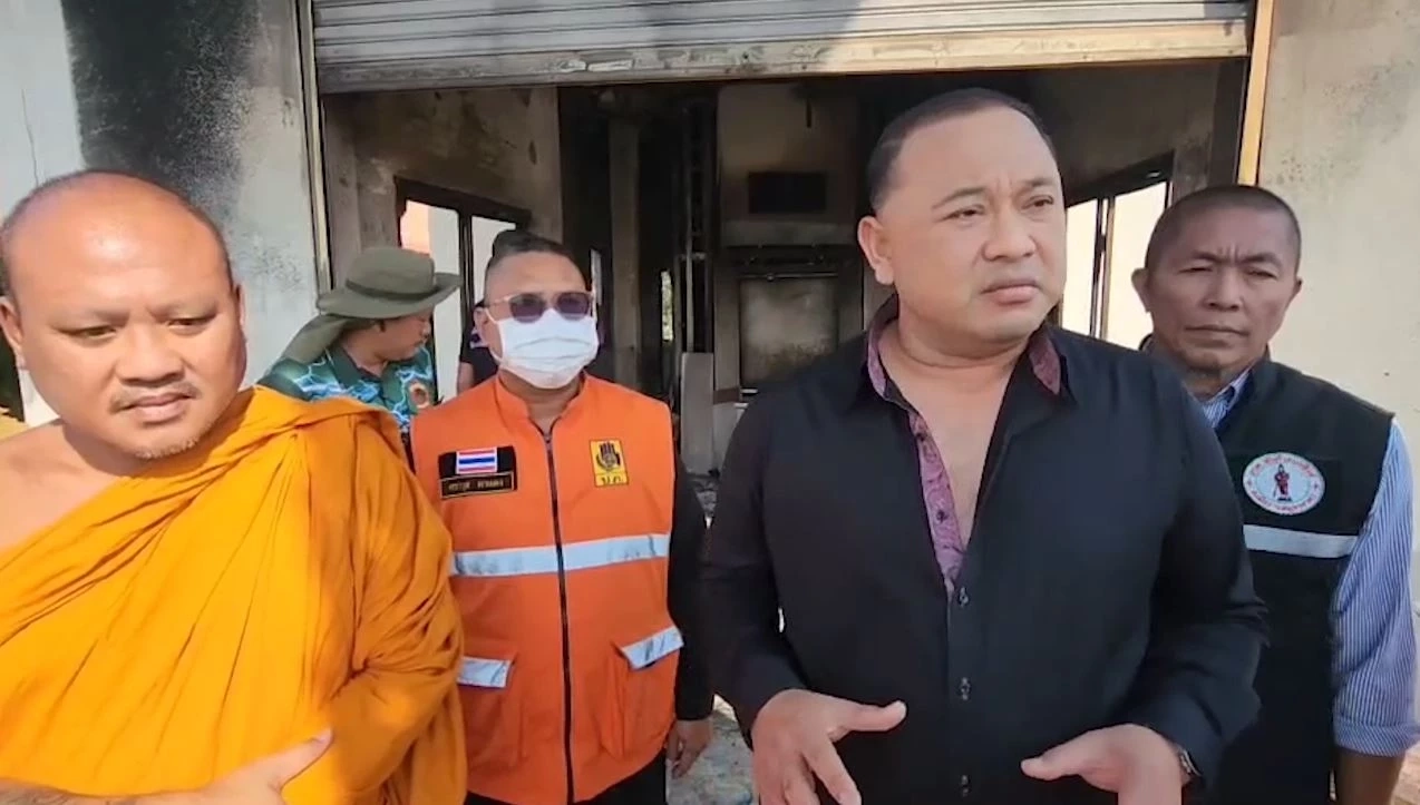 ระทึก! ไฟไหม้เมรุวัดสหธรรมาราม ขณะกำลังเผาศพ อบต.เร่งหางบสร้างใหม่