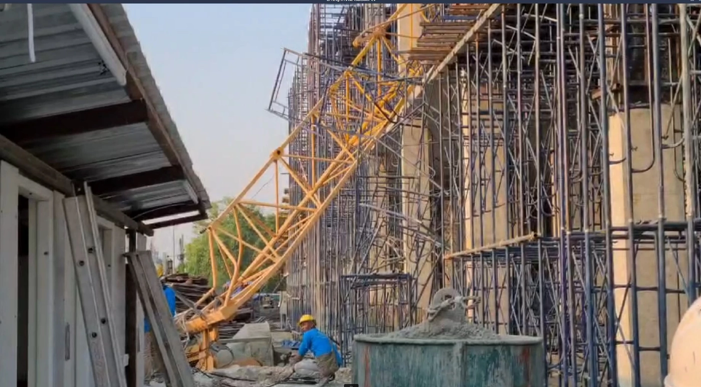 เครนถล่มไซต์งาน “สตง.ใหม่” คนงานดับ 1 เจ็บ 3