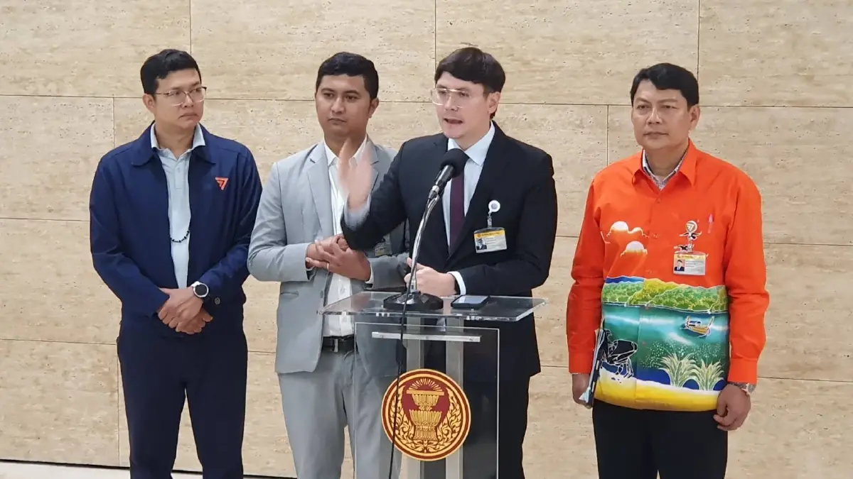 โฆษกก้าวไกล เชื่อการเมืองโยกย้าย “นพ.สุภัทร” รังแกขรก.ทำลายฝ่ายค้าน