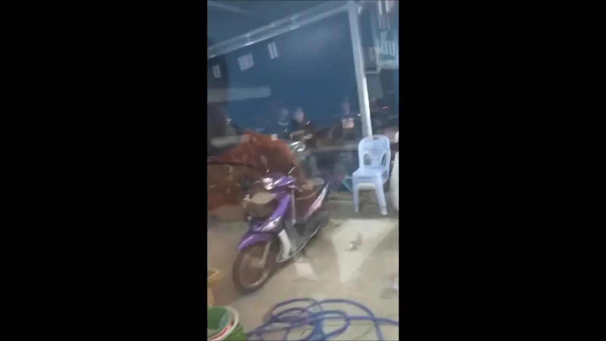 แจ้งจับแก๊งทวงนี้โหด อาวุธครบมือบุกทวงหนี้ ทำลายร้านพังยับ