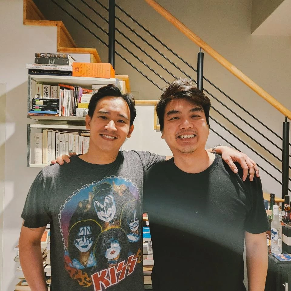 สองขั้วก้าวไกล "เห็นต่าง" หรือ "ปักหลัก" สู้ศึกเลือกตั้ง 66