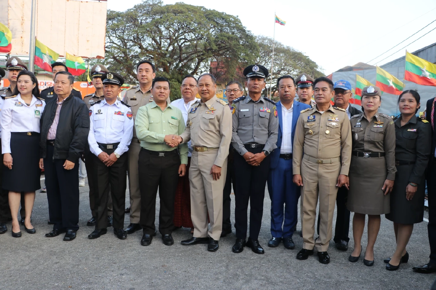 เปิดแล้ว“ด่านแม่สาย-ท่าขี้เหล็ก” หลังปิดนานกว่า 3 ปี